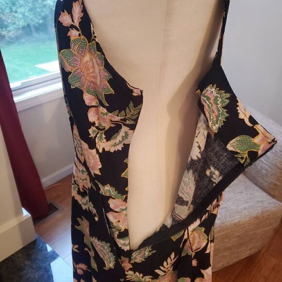 NWT Who What Wear. Black, Floral, Belted Dress Size Large - Picture 6 of 14